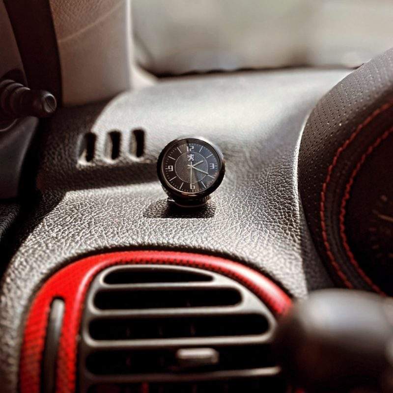 ساعت آنالوگ پژو